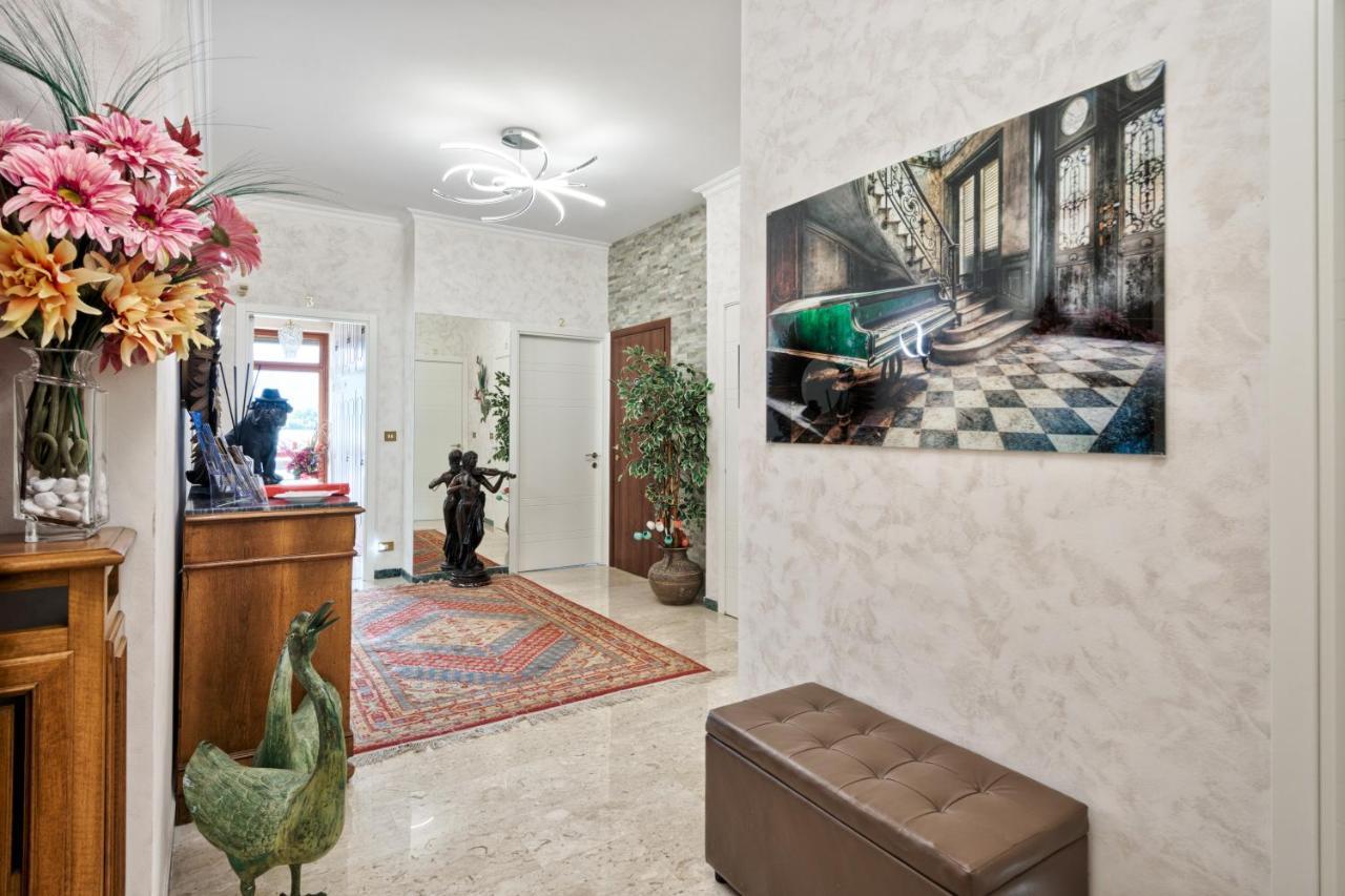 B&B In Riva Al Lago 阿维里亚那 外观 照片