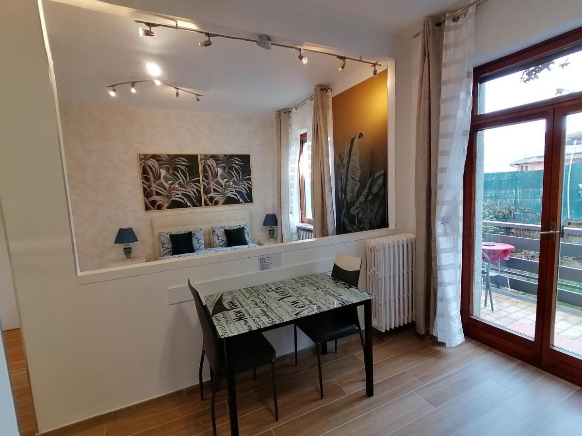 B&B In Riva Al Lago 阿维里亚那 外观 照片
