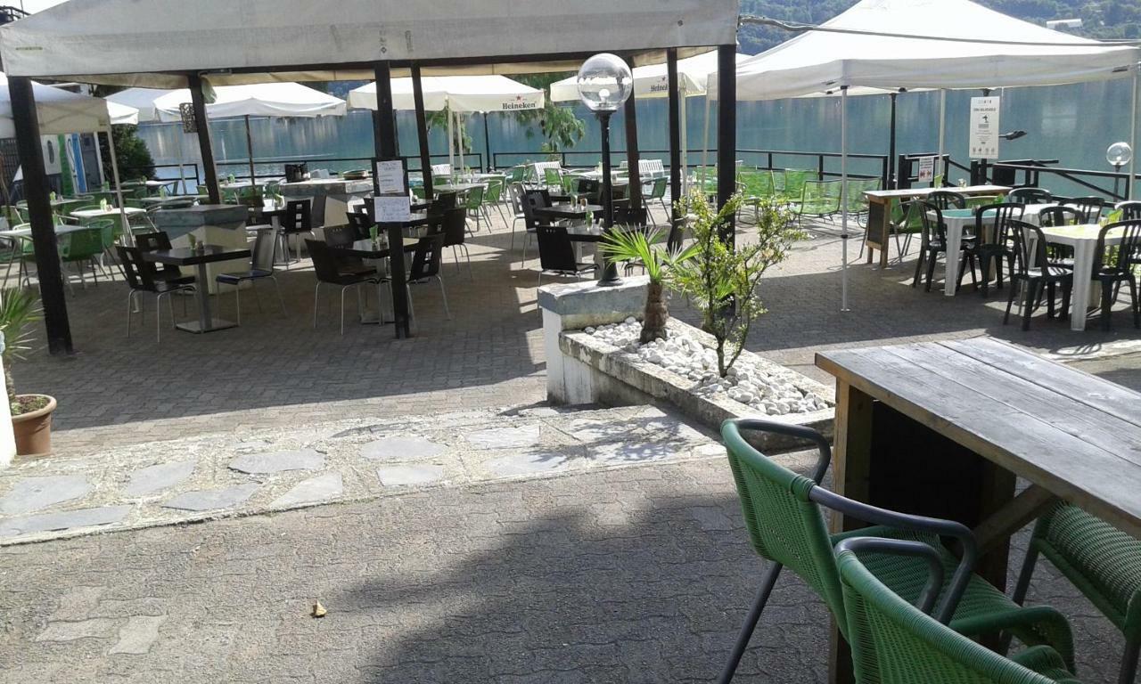 B&B In Riva Al Lago 阿维里亚那 外观 照片