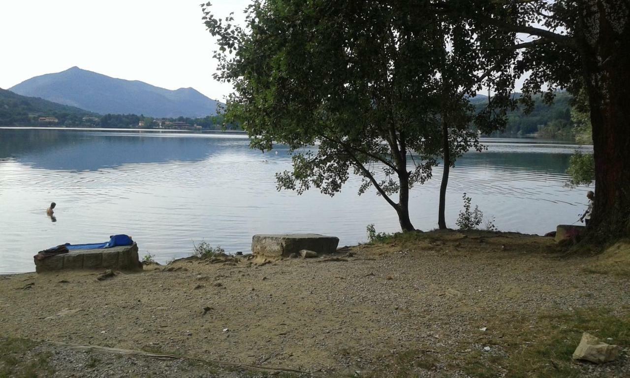 B&B In Riva Al Lago 阿维里亚那 外观 照片
