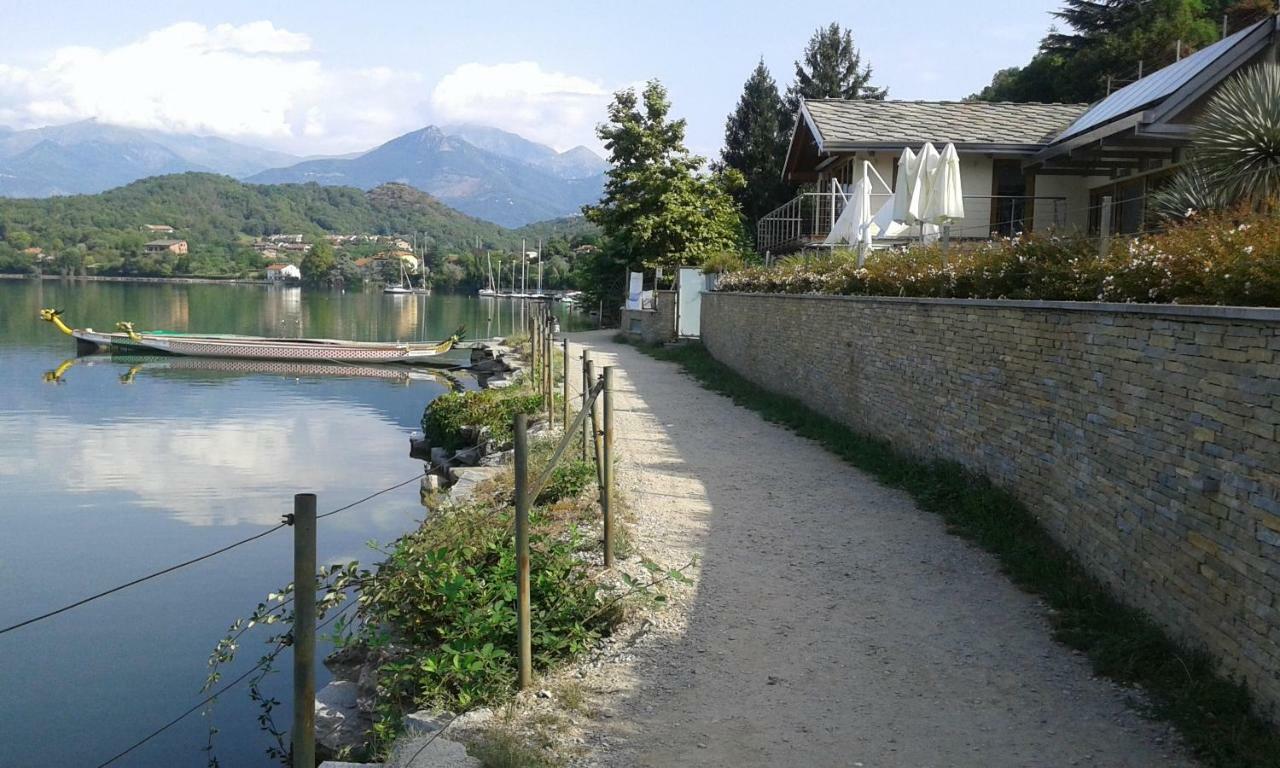 B&B In Riva Al Lago 阿维里亚那 外观 照片