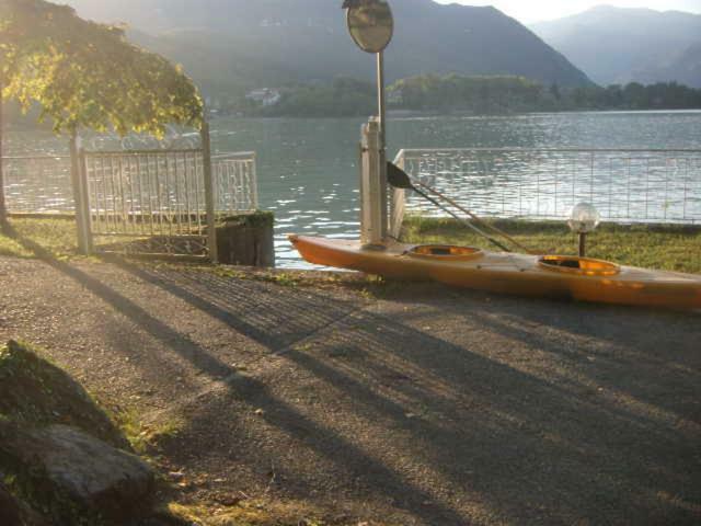 B&B In Riva Al Lago 阿维里亚那 外观 照片